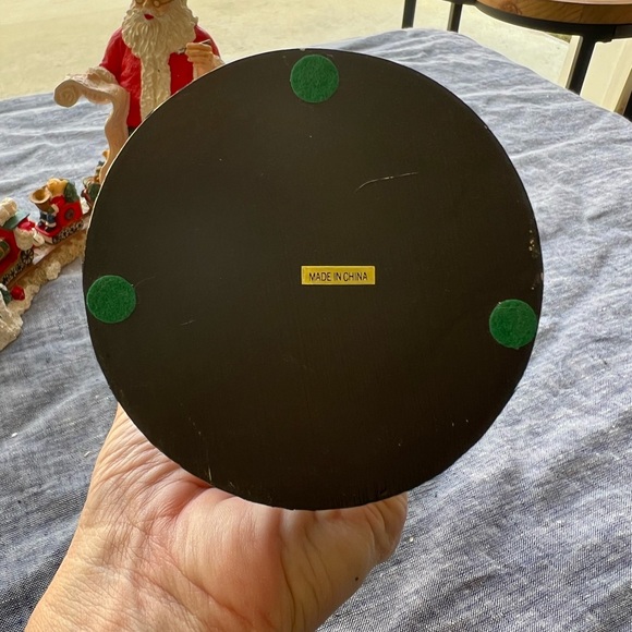 Set of 3 - Two Santa’s and a Christmas Train - Picture 13 of 16